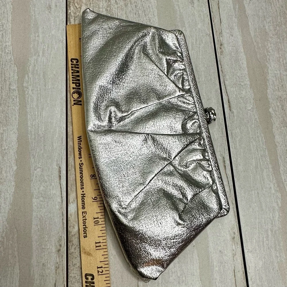 Vintage Silver Leather Kiss Lock Micro Clutch Party Event Evening Christmas NYE